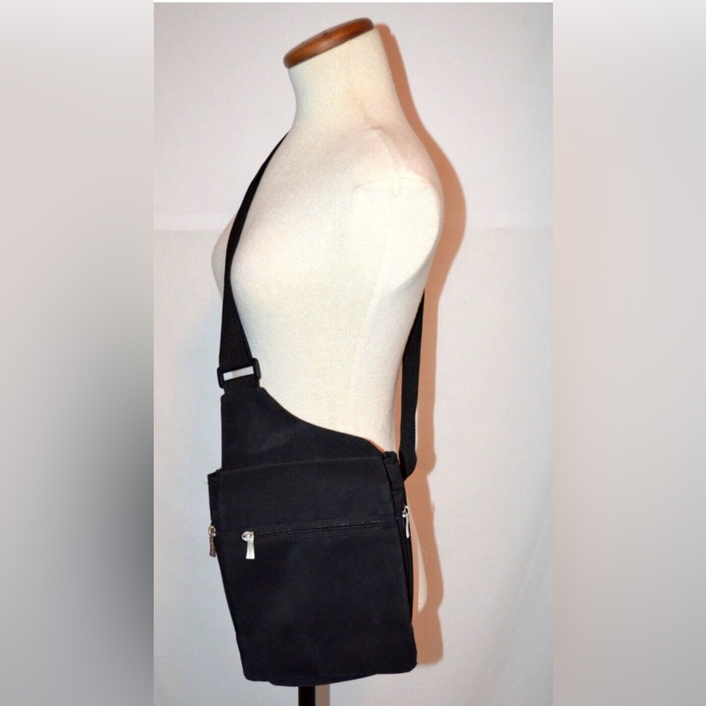 Travelon Anti-Theft Crossbody Bag (Unisex)